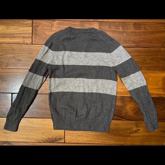 GapKids Boys M(8) Gray Striped Sweater - Picture 2 of 3